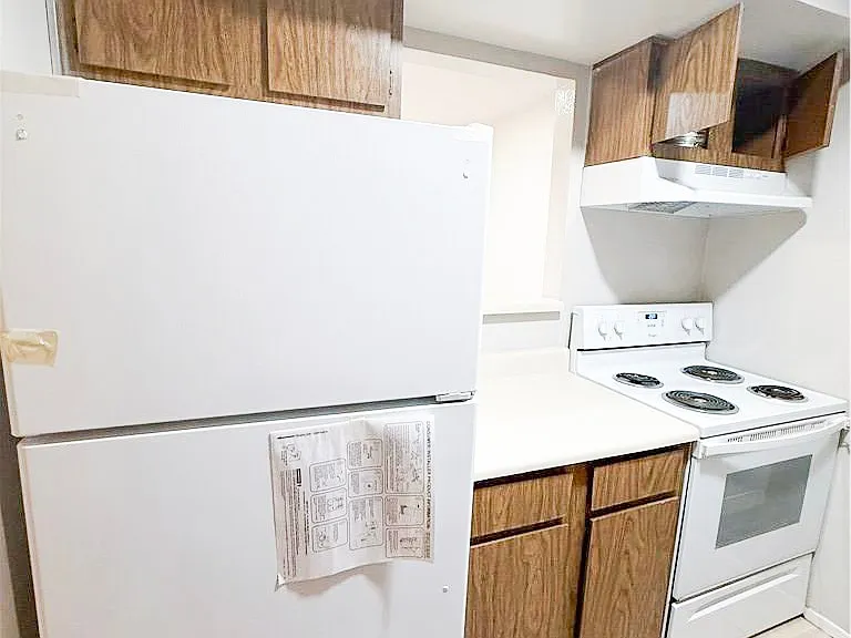 2402 Blanco Dr #B — Photo 6