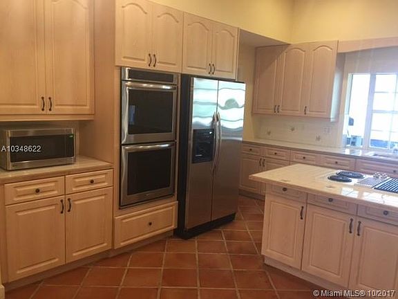 3rd image of 8381 SW 164th St