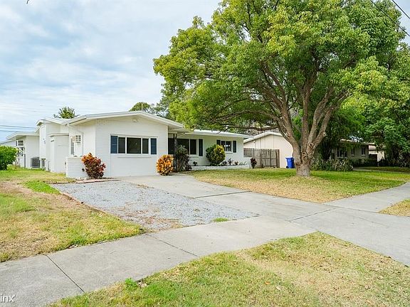 5th image of 1268R Robin Hood Ln