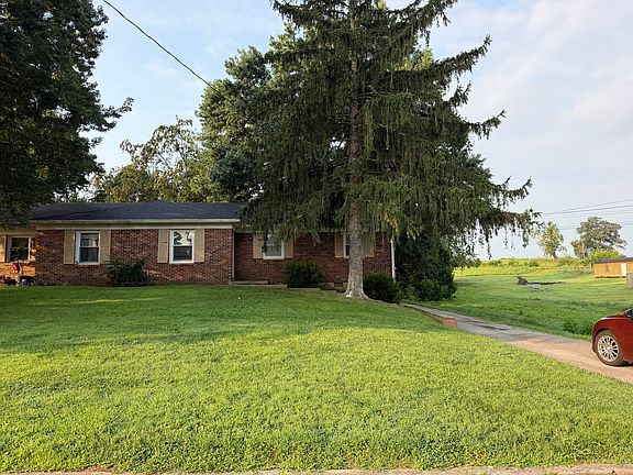 2nd image of 304 Miller Dr #B