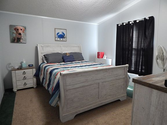 5th image of 106 Candlelite Dr W