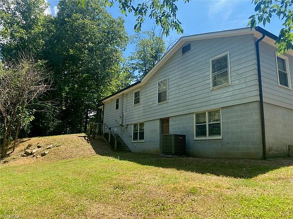5th image of 426 Pondview Dr