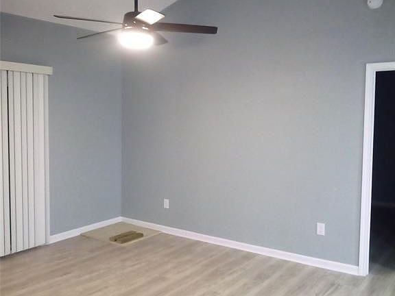 3rd image of 8034 Antoine Dr APT 226
