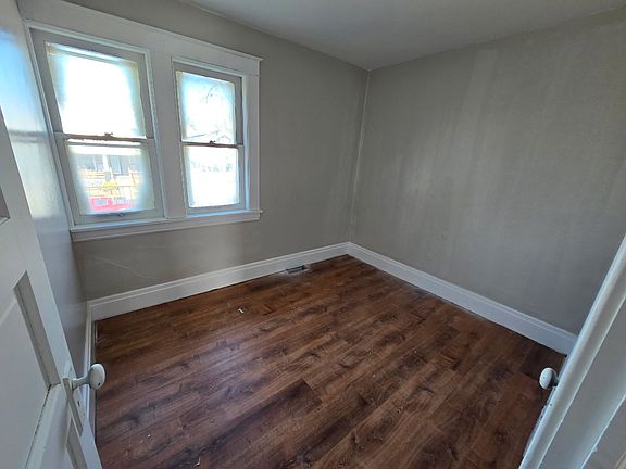 3rd image of 2205 Michigan Ave
