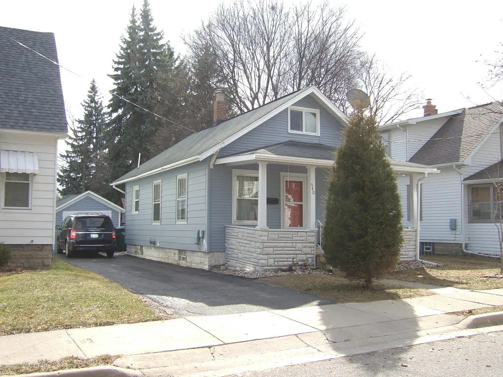 540 Woodrow Ave photo 1