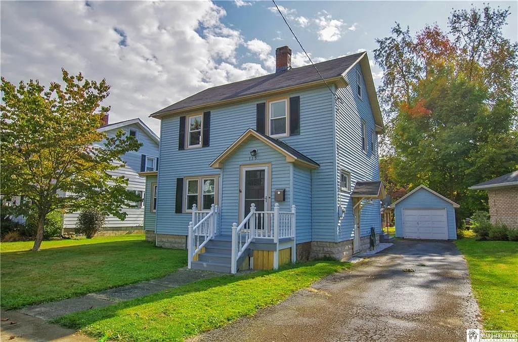 115 W James St photo 1