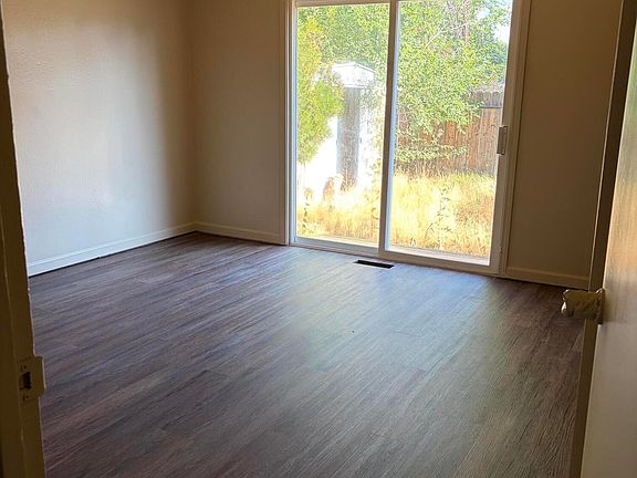 5th image of 112 Rawhide Way