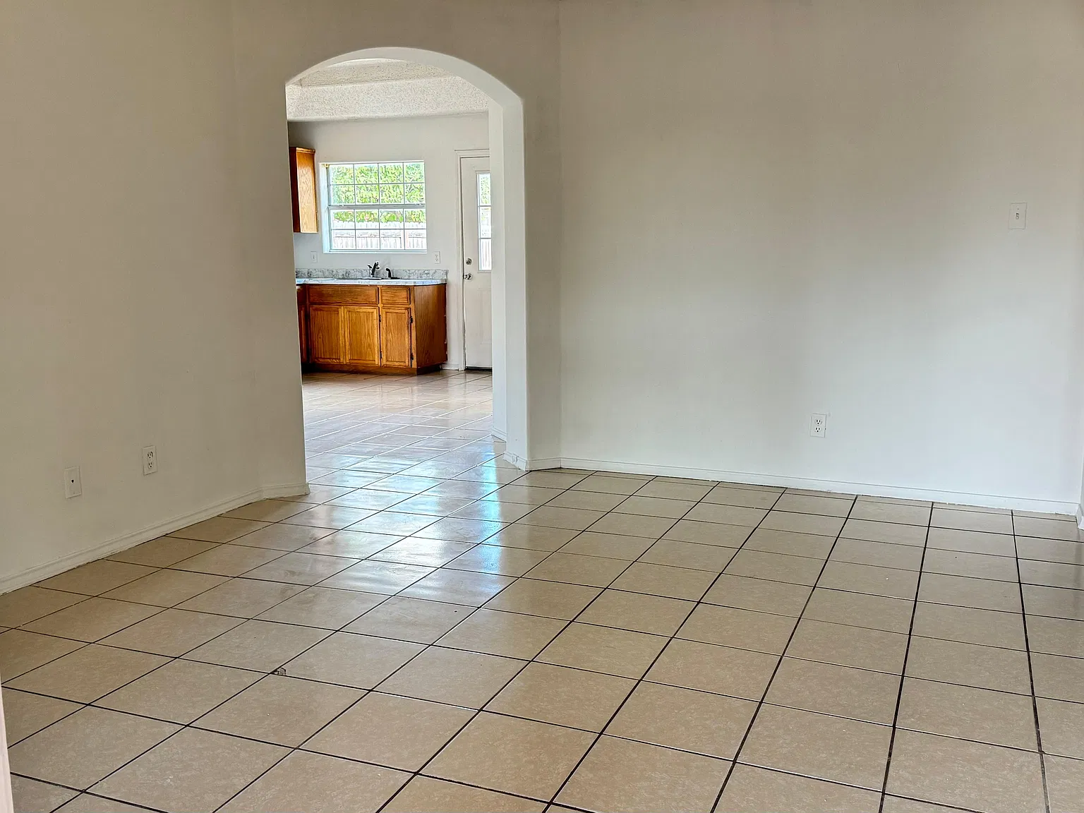 3 bed, 1149 sqft, $1,500 — Photo 4