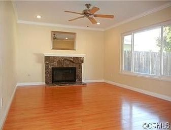 Spacious living room with fireplace