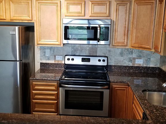 2nd image of 1636 N Wells St #1214A