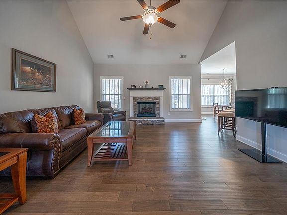 3rd image of 248 Azalea Lakes Dr