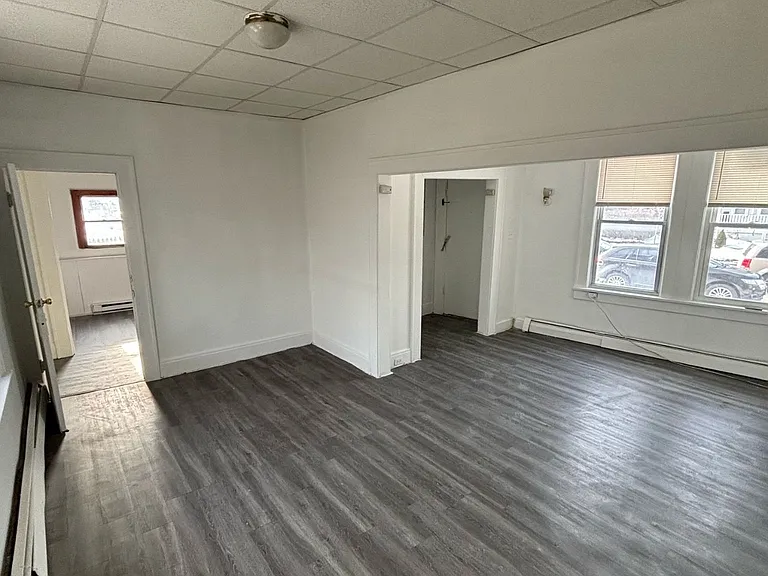 185 N Main Ave — Photo 4
