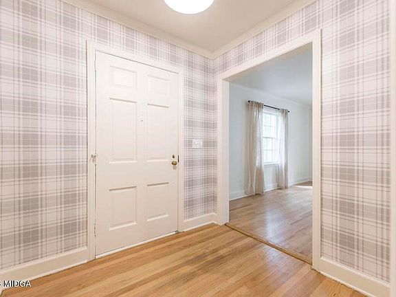 4th image of 1837 Waverland Cir