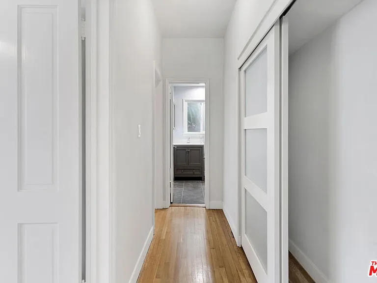 9623 Charleville Blvd — Photo 12