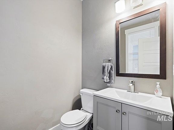 5th image of 4200 S Raintree Dr