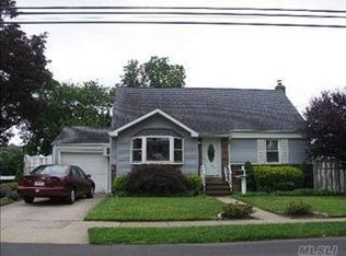 178 Harmony Dr, Massapequa Park, NY 11762