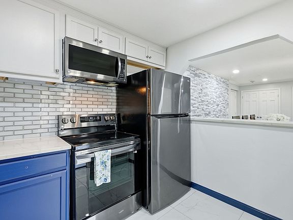 3rd image of 9 Weld St APT 31
