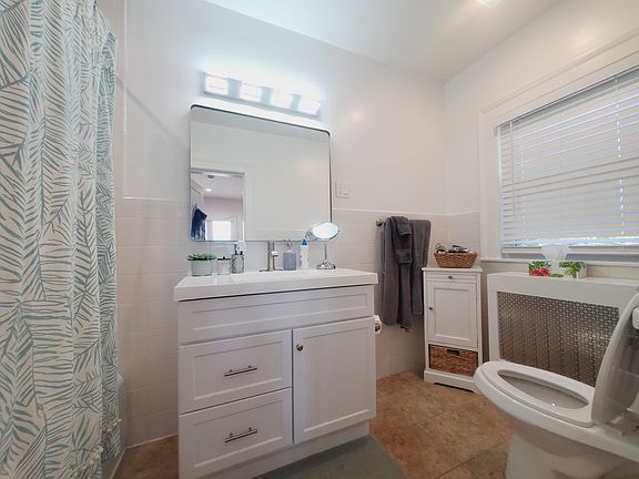 5th image of 66 Highland Rd APT 2