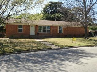 717 Hurstview Dr, Hurst, TX 76053