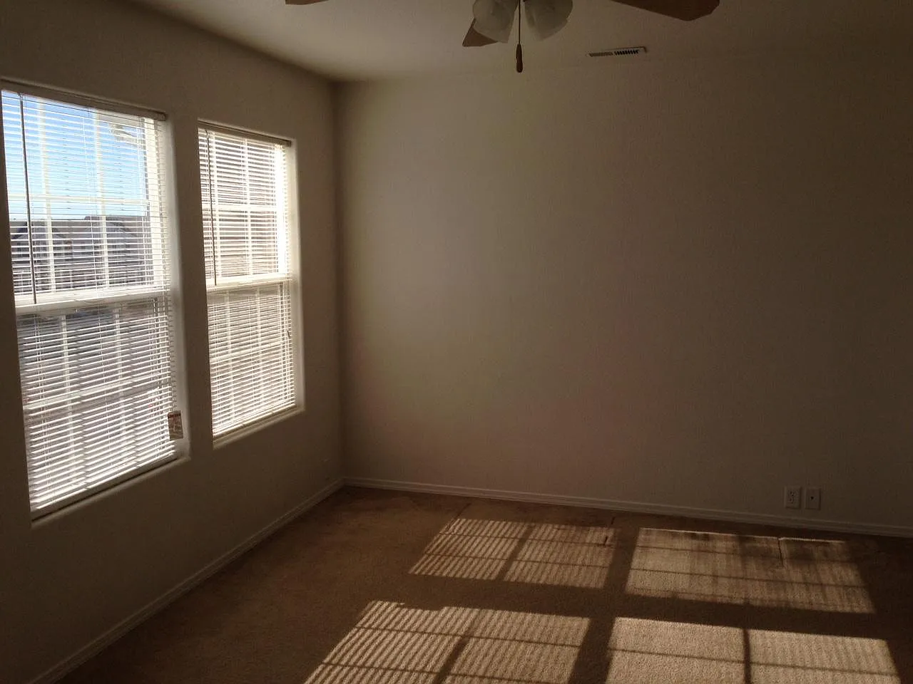 2 bed, 2.5 bath, 1262 sqft, $1,800 — Photo 2