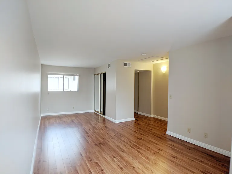 1206 Viola Ave #7 — Photo 8