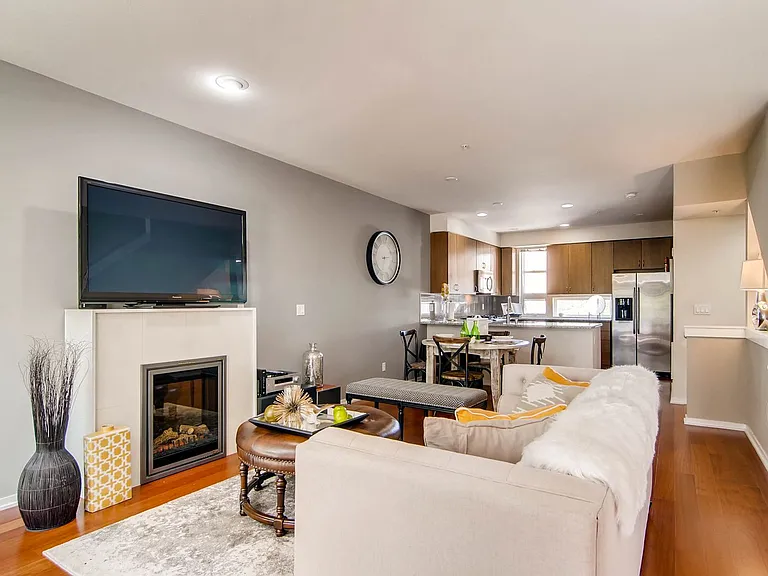 15209 NE 81st Way #105 — Photo 2