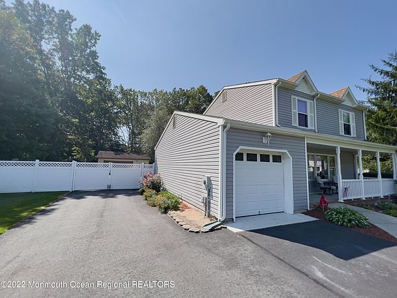 4th image of 24 Anita Dr