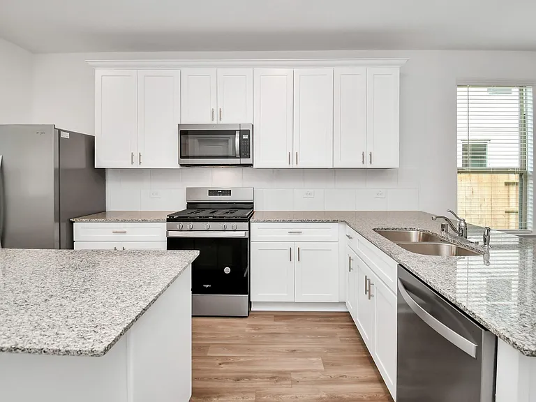 16150 Elbridge Ct — Photo 11