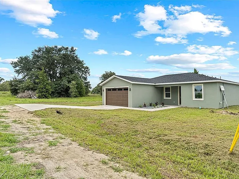 3 bed, 1251 sqft, $1,700 — Photo 4
