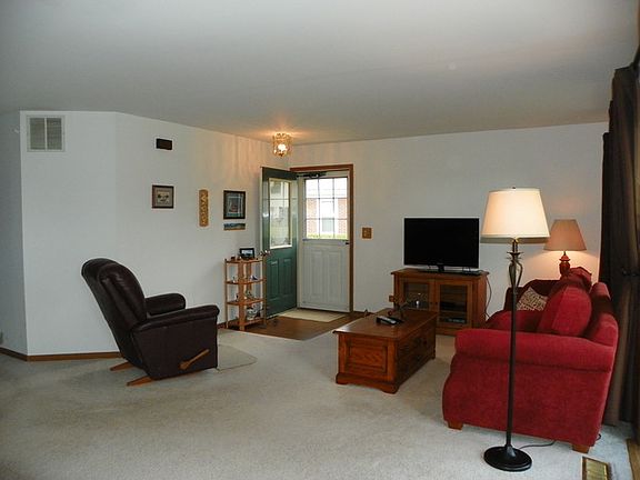 3rd image of 263 Doral Ct #7