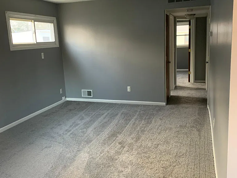 11830 Beech Daly Rd — Photo 7