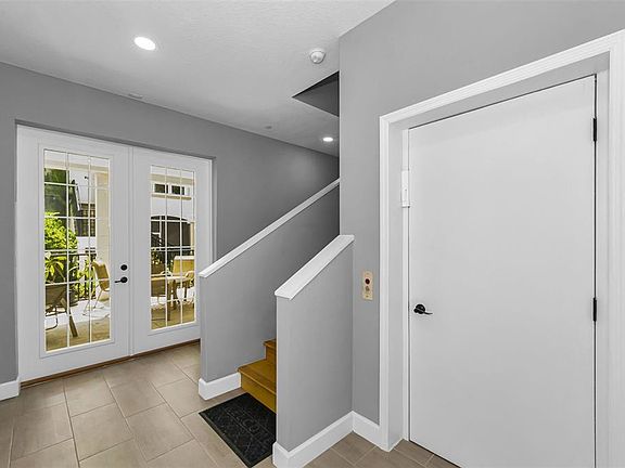 4th image of 1340 BAYSHORE BOULEVARD #304