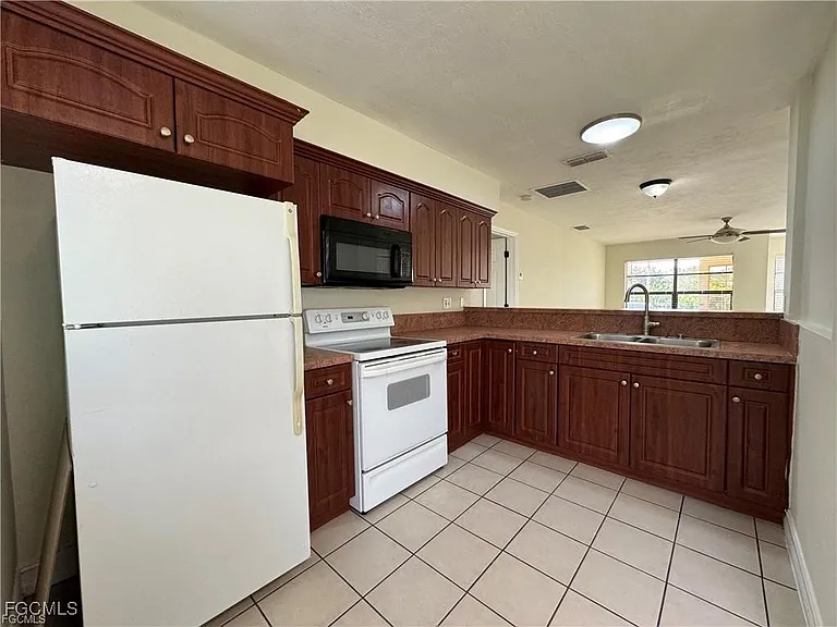 645 Homestead Rd S — Photo 6