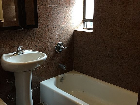 5th image of 1800 Lexington Ave APT 3N