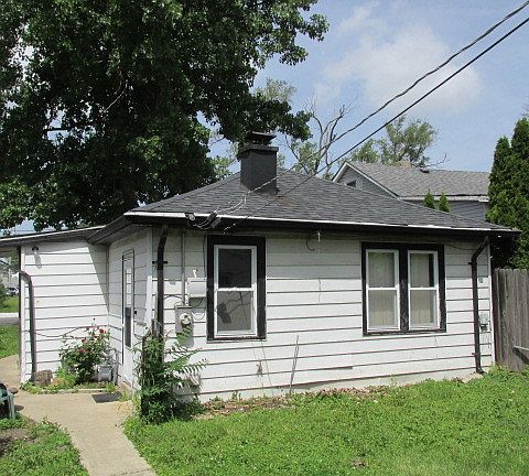 2nd image of 9823 Melvina Ave