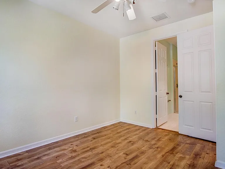 1020 E Longport Cir #Townhouse F2 — Photo 12