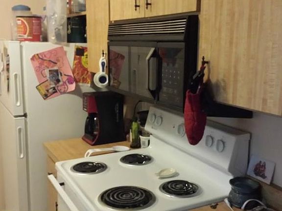 4th image of 8007 Chesebro Ave