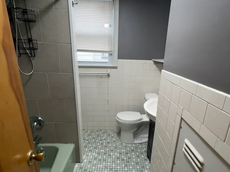 210 Volkert St #1 — Photo 10