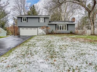 3 Dogwood Gln, Rochester, NY 14625