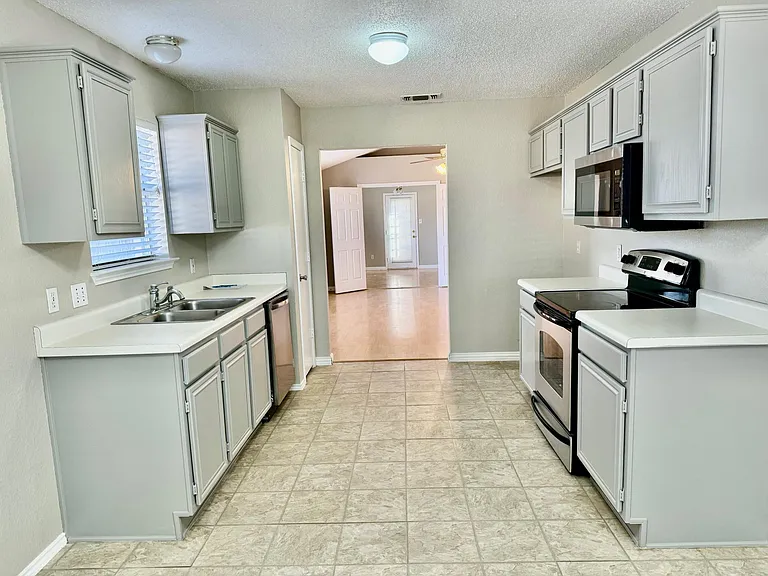 6125 York River Dr — Photo 4