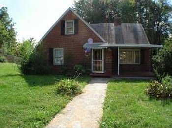 1st image of 2604 Hillcrest Ave NW