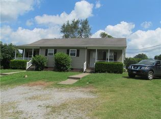 1832 Park St #A, White Bluff, TN 37187