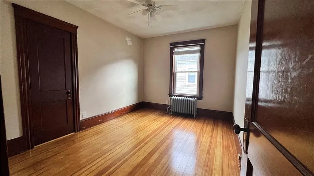 1 bed, 1.0 bath, 2800 sqft, $1,400 — Photo 2