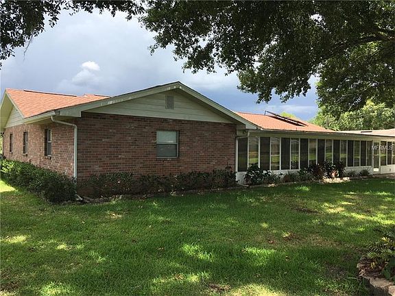 4th image of 5718 Lake Grove Dr