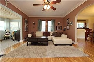 2nd image of 545 Knapp St NE