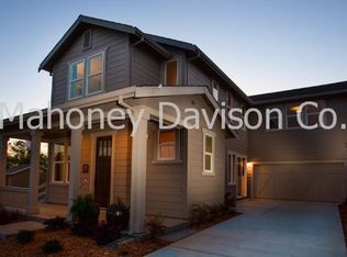 1401 Yarberry Ln, Petaluma, CA 94954