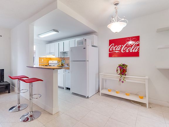 4th image of 525 Meridian Ave APT 204