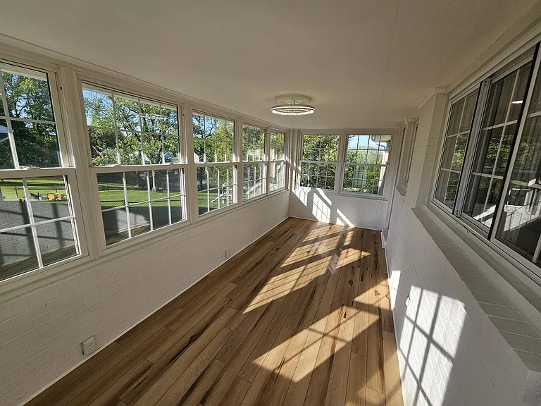 236 McCartney Dr — Photo 17