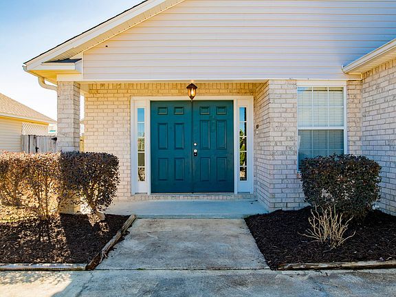 5th image of 601 Hanley Downs Dr