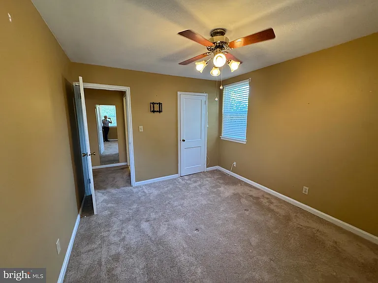 2906 Breezy Ter — Photo 62